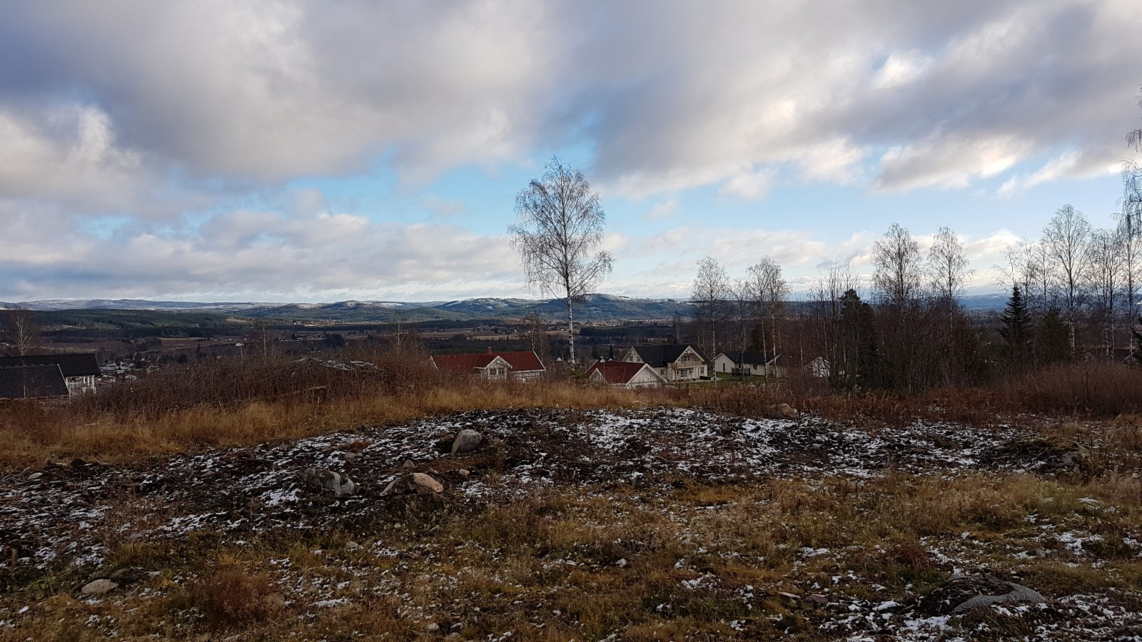 Ny, flott familiebolig med mange funksjoner. 4 sov.