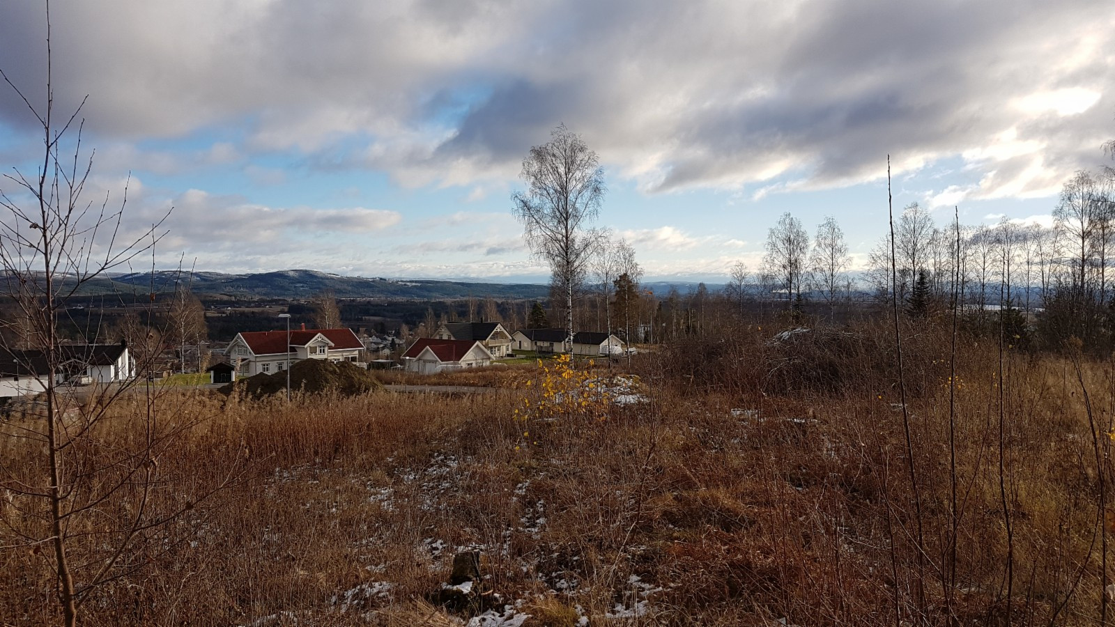 Ny, flott familiebolig med mange funksjoner. 4 sov.